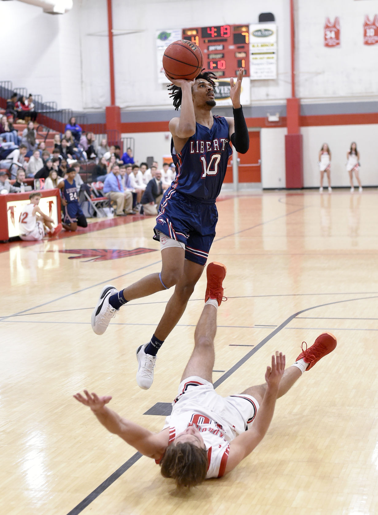 B_LHS_Foot_21_Derrick_Brooks_10.JPG